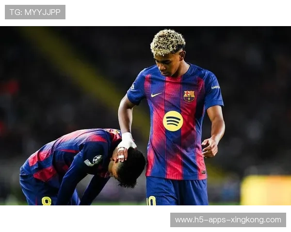 巴萨多脚传递后斜塞，佩德里迎球拔腿破门